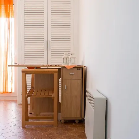 Cozy On The Front Line, Liliane *