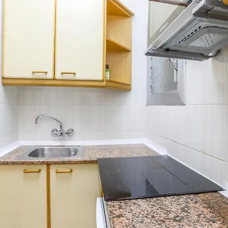 Cozy On The Front Line, Liliane Apartament *