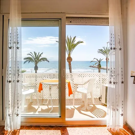 Cozy On The Front Line, Liliane Apartament *