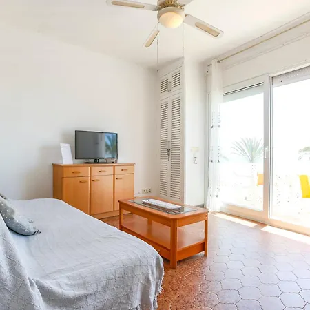 Cozy On The Front Line, Liliane Apartmán Sitges