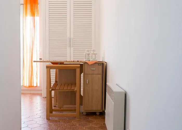 Cozy On The Front Line, Liliane *