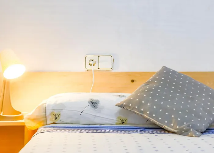 Cozy On The Front Line, Liliane