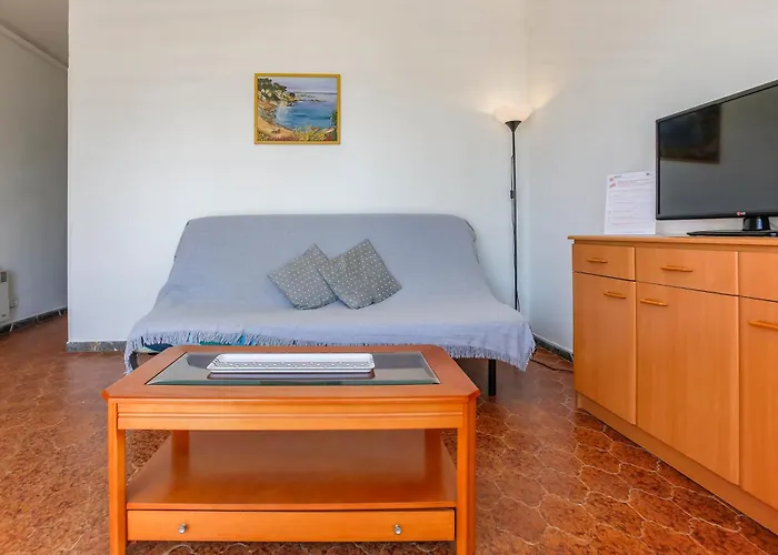 Apartment Cozy On The Front Line, Liliane Sitges