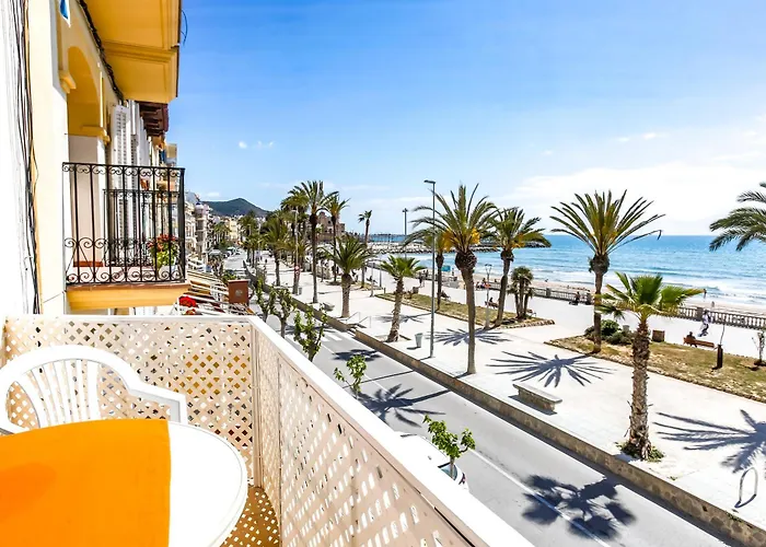 Cozy On The Front Line, Liliane Apartment