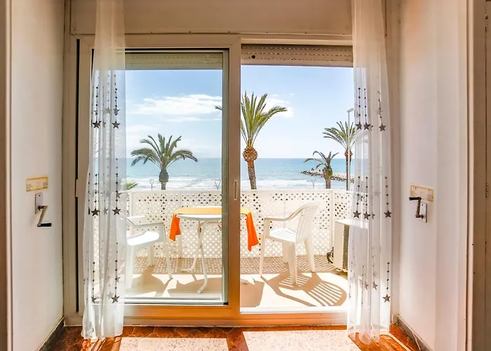 Cozy On The Front Line, Liliane Apartment *